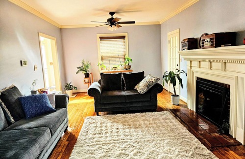 Downtown House | Family friendly in Hampton with huge yard, dog park, and 2 blocks from the bay.