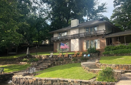 Eatonton House | Family Friendly Lake Retreat on Deep Water