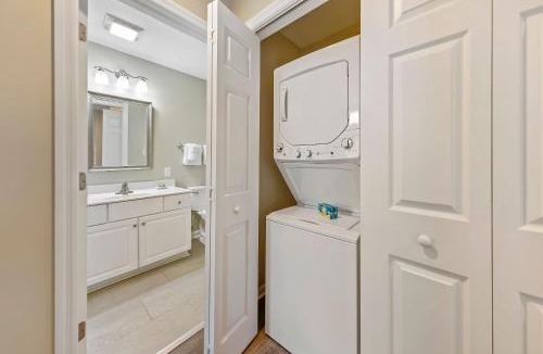 Fairfield Harbour Apartment | Family Friendly Lakefront Condo- Pools Fishing & Fun in New Bern