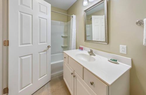 Fairfield Harbour Apartment | Family Friendly Lakefront Condo- Pools Fishing & Fun in New Bern