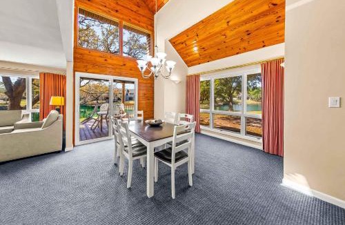 Fairfield Harbour House | Family-Friendly Townhome at Sand Castle Village- Pool Lake & Fun