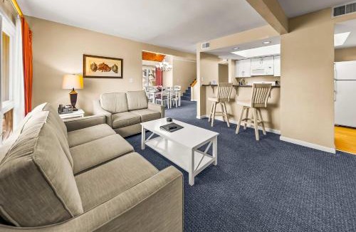 Fairfield Harbour House | Family-Friendly Townhome at Sand Castle Village- Pool Lake & Fun