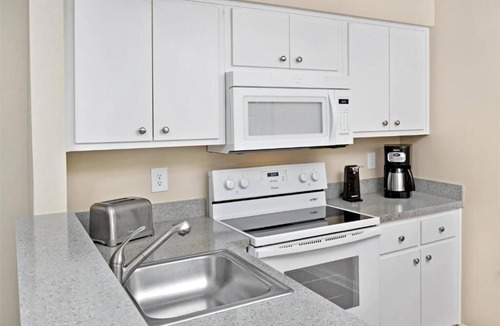 Berkeley Hotel | Family Suite Near Historic Sites – Comfort & Convenience in Every Stay