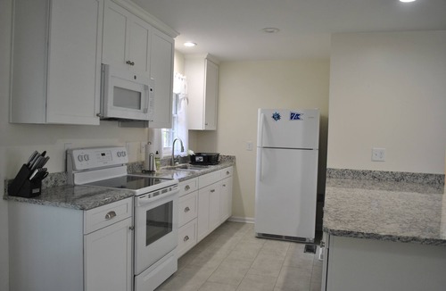 Arapahoe House | Fan Tail is located in Minnesott Beach, close to golf and ferry