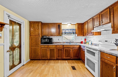 Salter Path House | Fanci's Hideout: Charming dog-friendly home near beach
