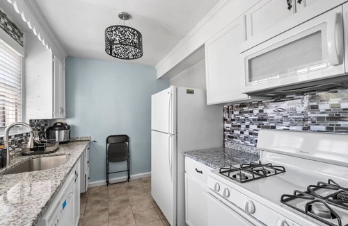 Takoma Park House | Fancy Clean Affordable Large Sleep 6,Takoma Park