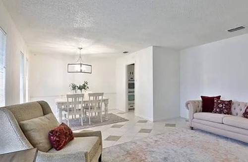 Abilene House | Fantastic 4-bedroom house in Abilene perfect for your getaway