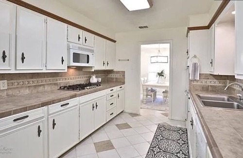 Abilene House | Fantastic 4-bedroom house in Abilene perfect for your getaway