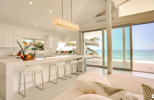 Makaha House | Feel Hawaii. Magnificent view. Family Reunion Home. Children friendly.