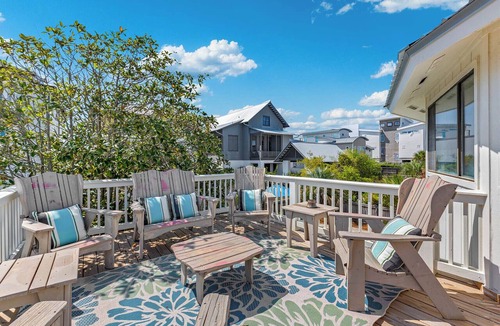 Grayton Beach House | Feeling Octomystic - Grayton, Heated Pool, Golf Cart + Bikes, Pet Friendly!