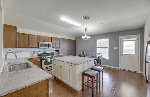 Elm Creek House | Fenced Yard & Playset: Elgin Family Getaway!