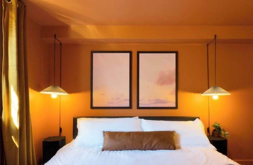 Gayborhood Apartment | FIFA Walkable King Bed Dining Area Loft