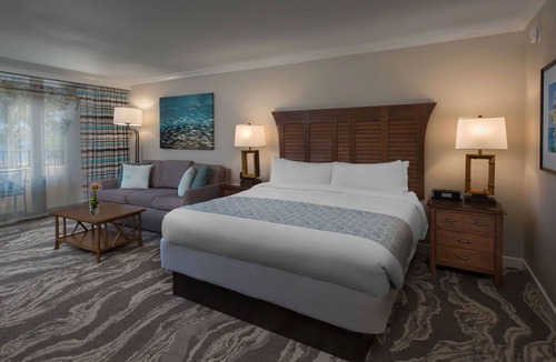 Kaanapali Resort | 𝐅𝐢𝐧𝐝𝐢𝐧𝐠 𝐌𝐞𝐢𝐥𝐢 Beachfront Ocean Club+Amenities. 1BR Molokai Suite