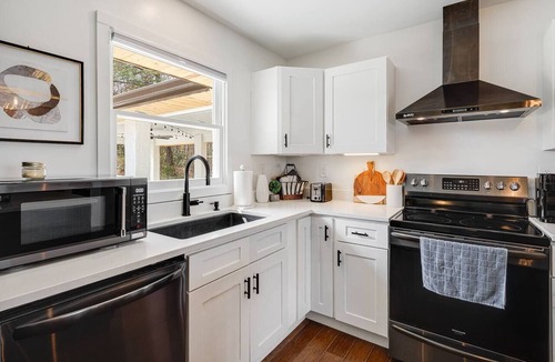 Hendersonville House | Fire Pit, BBQ & Room for Everyone | Spacious 4BR/3BA in Hendersonville
