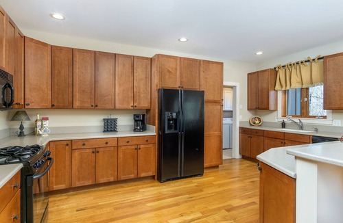 Black Mountain House | Fireside Retreat | Pet-Friendly, Hot Tub, Game Area & Fire Pit!