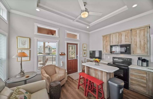 Fredericksburg House | Firewheel
