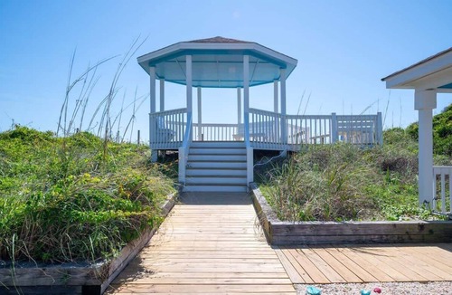 Kure Beach House | Fish N Hooks