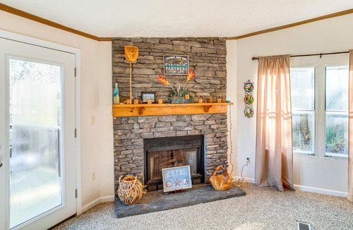 Prosperity House | Fish On-Site: Lake Murray Family Home