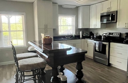 Morganton Apartment | Fisher Hill is an immaculate basement apartment with stunning views!