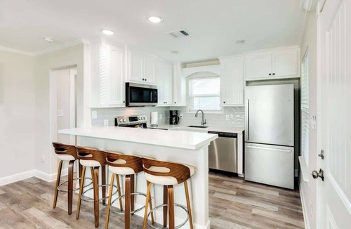 Surfside Beach House | Fisherman's Dream: Waterfront Home