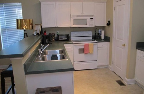 Wilmington Historic District Condo | Flat on 3rd 616: 2 BR, 2 BA Condominium in Wilmington, Sleeps 4