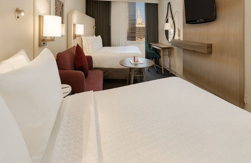 Downtown Dallas Hotel | Four Units | Breakfast Included | Outdoor Pool Access