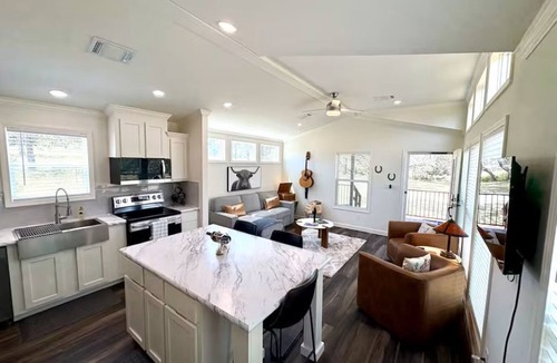 Fredericksburg House | Fredericksburg - The Lucky Ones! 2/2 - Dog Friendly and Open Spaces!