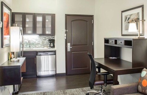 Jacksonville Apartment | Free Breakfast. Outdoor Pool. Shared BBQ. Great for Business Travel.