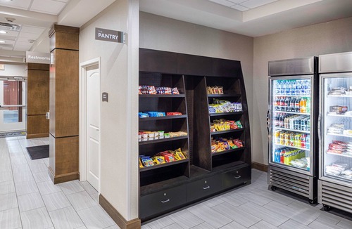 Montgomery Apartment | Free Breakfast. Outdoor Pool. Gym. Close to Maxwell Air Force Base!