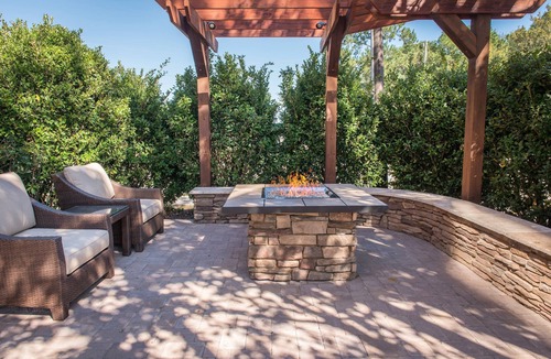 Wilmington Condo | Free Breakfast. Pool. Close to Downtown Convention Center.