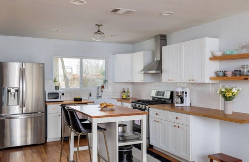 MLK House | Free Parking, East Austin, Cowboy Pool - Leslie