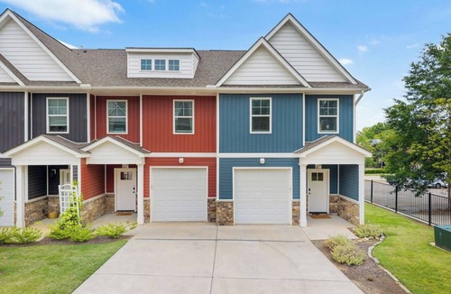 Drayton House | Fresh 2024 Townhome | Easy Access to Downtown & Local Spartanburg Spots
