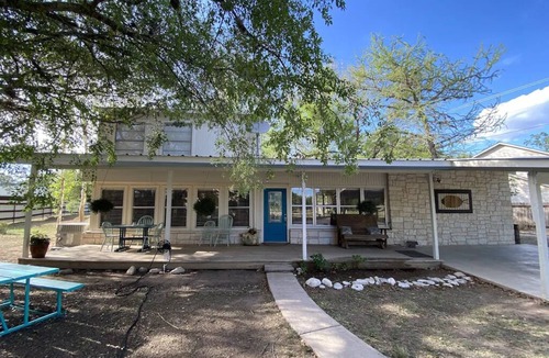 Leakey House | Frio Riverfront House+Bunkhouse, Volleyball Pool, Pavillion!