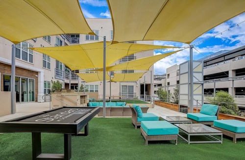 North Burnet Apartment | Frontdesk | 2 BR Apt near Austin's Amusement Park