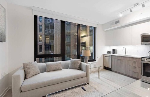 NoMa Hotel | Full Kitchen | Prime Location | Totally Pet-Approved