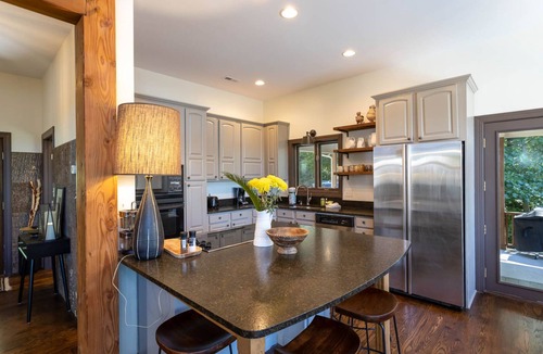 Blowing Rock Cabin | Fully Equipped Cottage near Blowing Rock