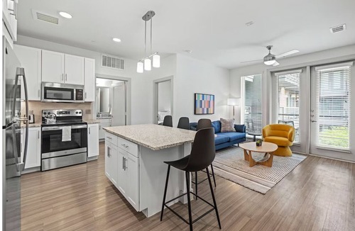 Waller Creek District Hotel | Fully Equipped for Comfort – Walk to Rainey Street, Dining & Downtown Fun