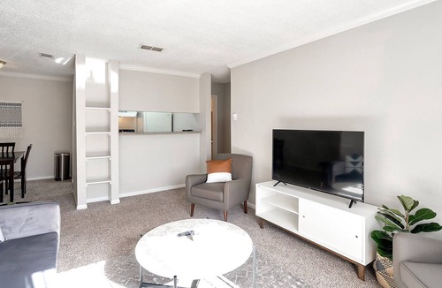 Midland Condo | Fully-Equipped Kitchen Perfect for Oil Industry