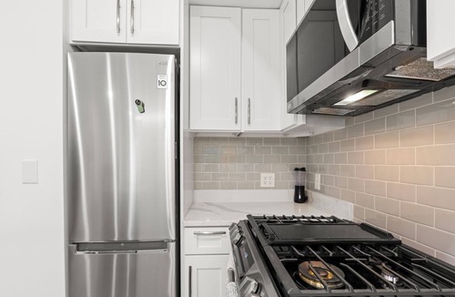 Northeast Apartment | Fully Furnished 1BR 1 Bath w/AC, Great Location & Modern Comforts Apt 3