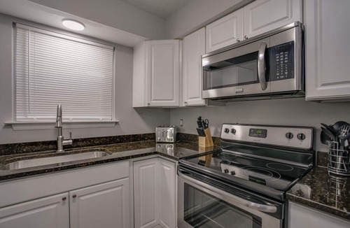 Kiln Creek House | Fully Furnished, TV, Roku & Internet. Just Bring Your Suitcase