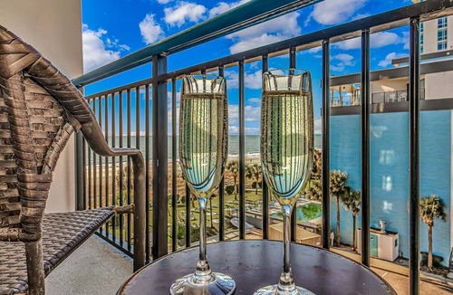 Myrtle Beach Condo | Fully Renovated King Suite! Perfect For 2 Guests! Private Balcony