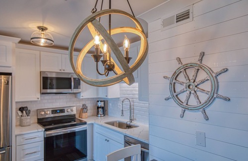 Garden City Condo | Fully Renovated 2 Bedroom 2 Bathroom DIRECT Oceanfront Condo