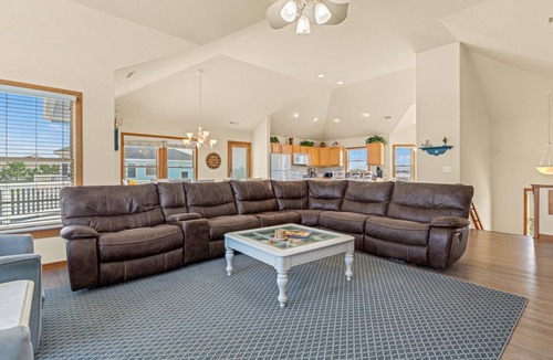 Whalehead Beach House | Fun for Shore 7-Bedroom Home in Whalehead