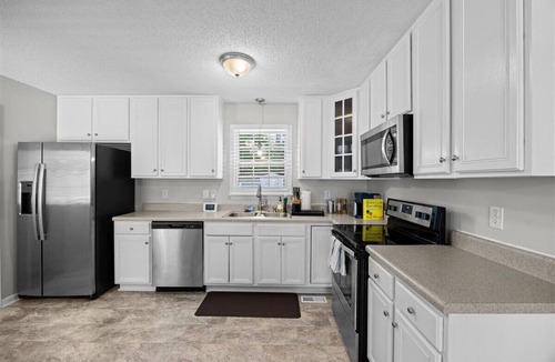 Fuquay-Varina House | Fuquay - Quiet 3BR/2BA with Fenced Yard - Ideal for Families & Relocations