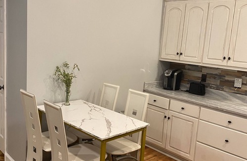 Vaucluse House | Furnished 2BR, Near Stableview, Short & Extended Stays Welcome!