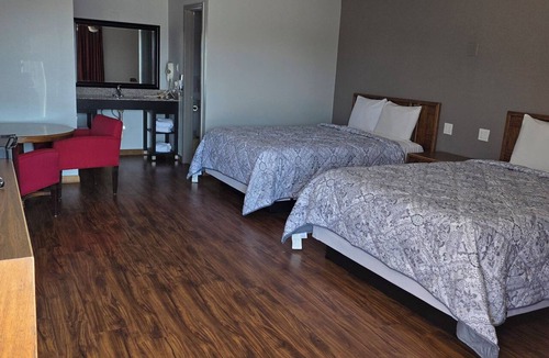 Brownwood Hotel | Gate One Inn
