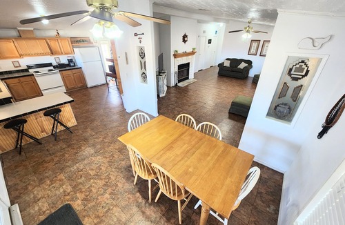 Buchanan Dam House | Gated, Waterfront, Kayaks, Games, 317 Ft Lighted Covered Concrete Fishing Pier