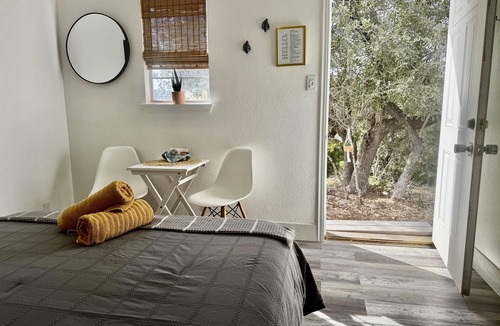 Dripping Springs Cabin | Genersoity Cabin @ 13 Acres