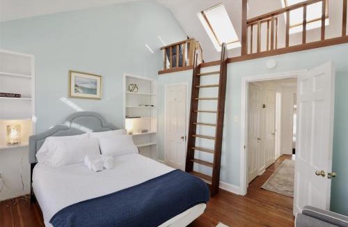 Georgetown House | Georgetown Cobblestone Cottage - Private Parking