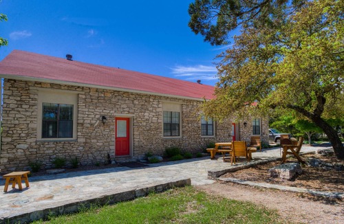 Hunt House | Get away at Mo-Ranch!